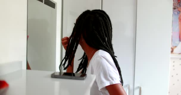 Black Teen Girl Checking Herself Front Mirror African American Teenager — Wideo stockowe