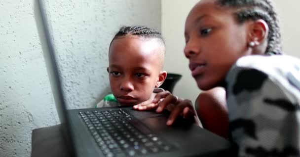 African Teen Girl Browsing Internet Laptop Little Brother Watching Next — 비디오
