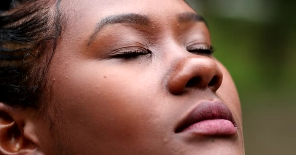 Thoughtful African Woman Closing Opening Eyes Sky Hope Faith — Video