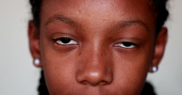 Black African Girl Closing Eyes Meditation Contemplative Mixed Race Child — Stockvideo
