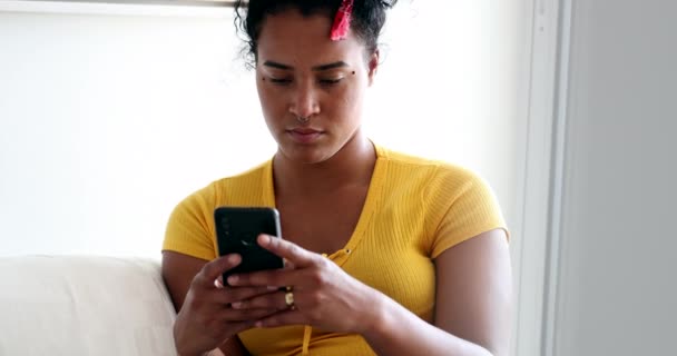 Candid Black Woman Typing Message Cellphone Home — Stok video