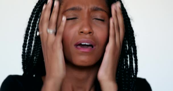 Αγχωμένη Αφρικανή Μαύρη Έφηβη Συναισθηματική Αντίδραση Εφηβική Κρίση Άγχους — Αρχείο Βίντεο