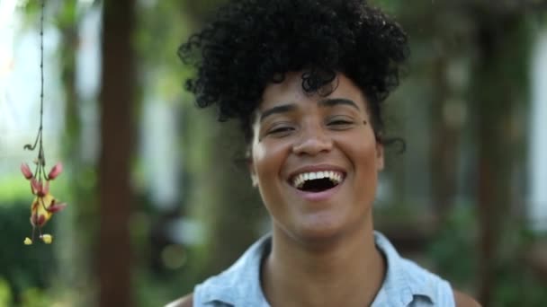 Friendly Happy Young Black Woman Smiling Portrait — Stockvideo