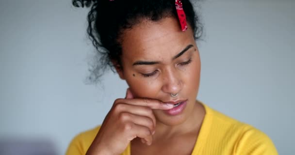 Woman Biting Nails Anxiety Stress Black Girl Bites Finger Nail — Vídeo de Stock