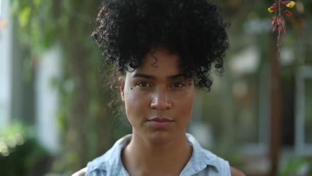 Portrait African American Girl Looking Camera Serious Face Young Mixed — Stockvideo