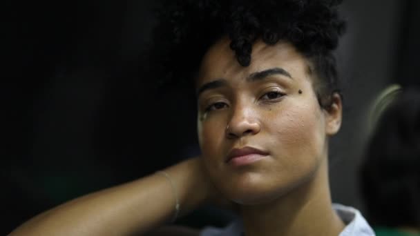 Brazilian Woman Looking Out Subway Window Daydreaming — Vídeo de Stock