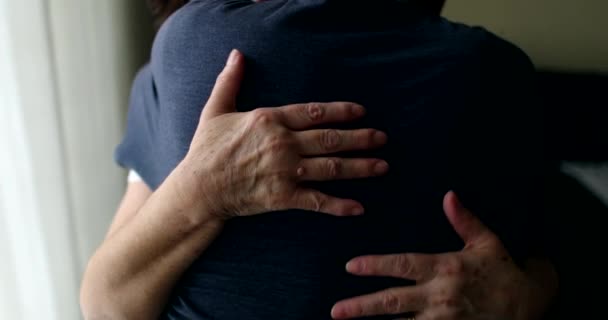 Hands Hugging Body Close Older Couple Embrace — Vídeo de stock