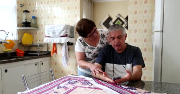 Troubled Senior Couple Home Kitchen Older Married Couple Going Struggle — Vídeo de Stock