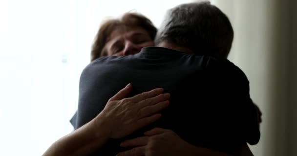 Married Senior Couple Hug Candid Older Husband Wife Embrace — Stockvideo