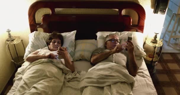 Married Couple Bed Using Smartphone Night Bed — Vídeos de Stock