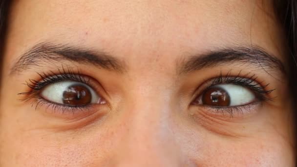 Woman Doing Cross Eye Close Person Cross Eyed — Vídeos de Stock