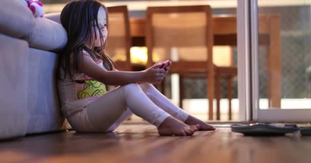 Little Girl Using Smartphone Device Night Casual Candid — 图库视频影像