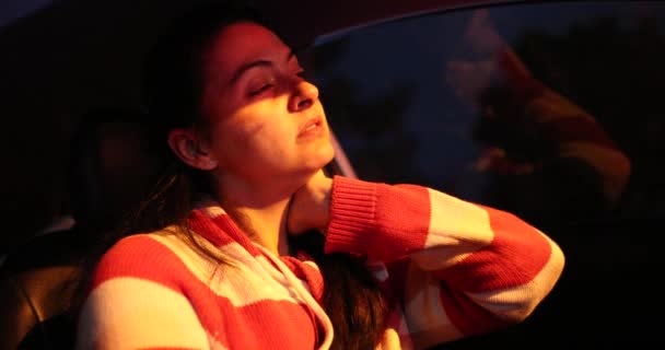 Woman Driving Night Casual Real Life Girl Stopping Red Light — Stok video