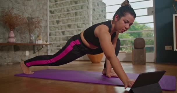 Woman Sportswear Doing Yoga Exercises Mat Living Room Girl Stretching — Αρχείο Βίντεο