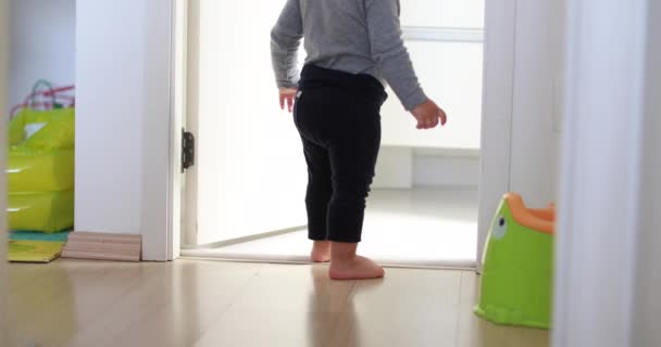 One Year Old Baby Toddler Standing Observing Infant Child Stands — Vídeos de Stock