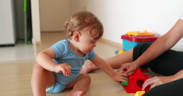 Mother Showing Baby Play Puzzle Toys Home Indoors — Αρχείο Βίντεο