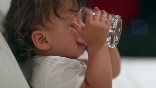 Baby Drinking Glass Water Infant Child Boy Drinks Water — Stockvideo