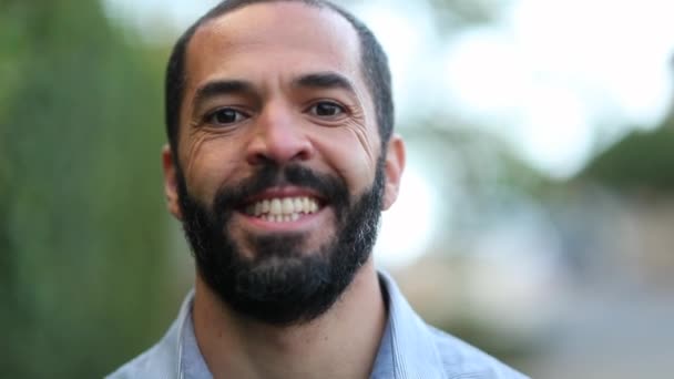 Happy Hispanic Man Walking Forward Smiling Multi Ethnic Person Portrait — Stok video