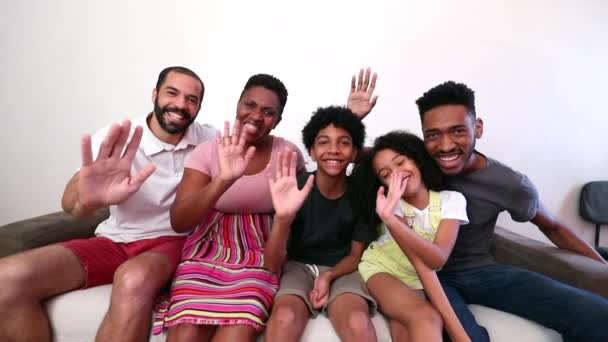 Family Waving Hello Goodbye Camera Happy Mix Race Parents Kids — 图库视频影像