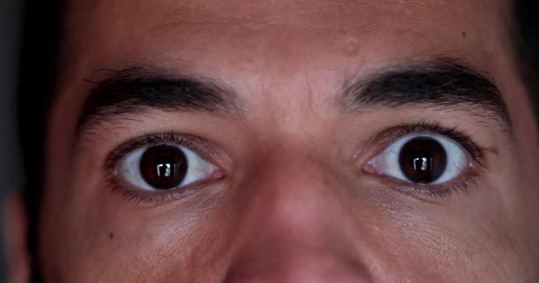 Man Eyes Staring Camera Macro Close Man 40S Serious Emotion — Vídeo de stock