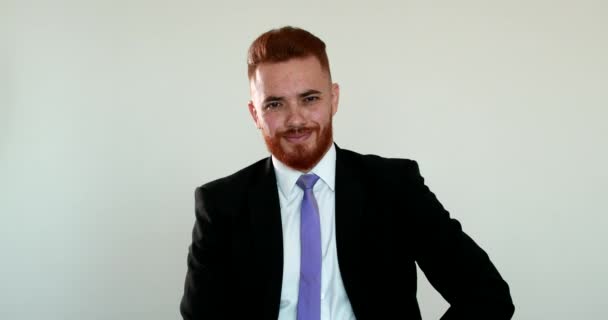 Handsome Business Man Smiling Redhead Guy Spontaneous Smile Laugh Authentic — Stockvideo