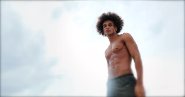 Mixed Race African Handsome Man Standing Shirtless Looking Horizon — Stok Video