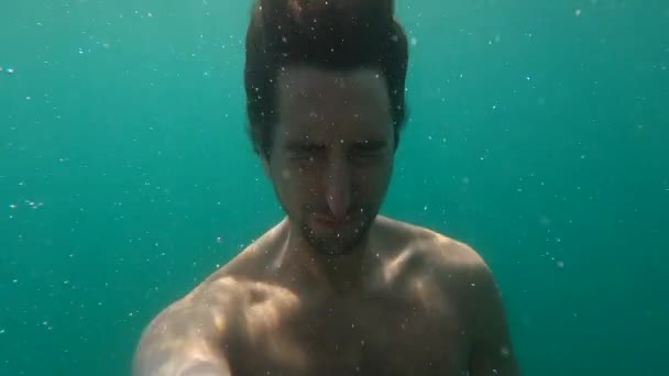 Man Water Holding Breath Submerged — Vídeo de stock