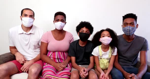 Family Taking Covid Face Mask Parent Children Remove Covid Mask — Vídeos de Stock