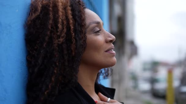 Hopeful Black African Woman Smiling Looking Sky Having Faith — Wideo stockowe