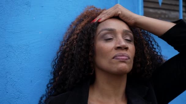 Anxious Black African Woman Feeling Stress Problems — Vídeo de stock