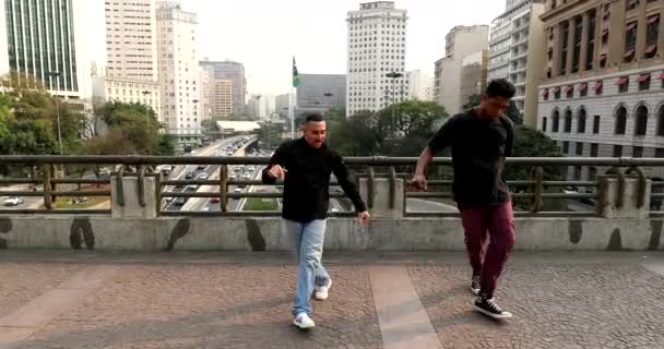 Two Dancers Dancing Urban Downtown City — Wideo stockowe