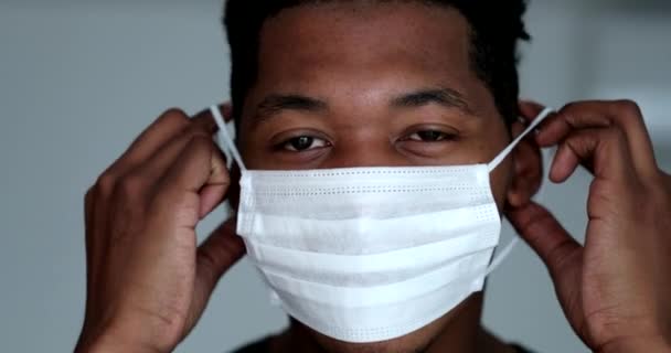 Portrait African American Person Wearing Face Mask — ストック動画