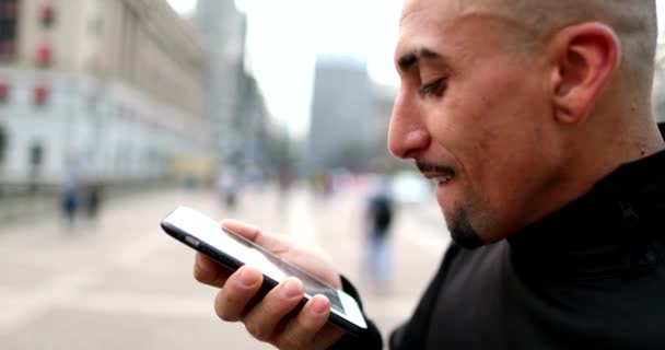 Hispanic Man Talking Smartphone Conversation Downtown City — Video Stock