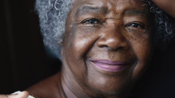 Authentic Portrait Senior 80S Woman Brazilian Black African Woman — стоковое видео