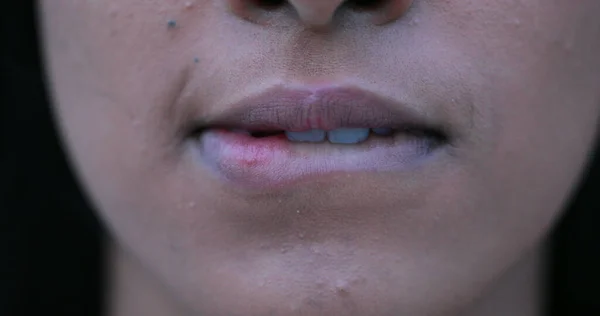 Makro Zbliżenie Młody Czarny Amerykański Kobieta Zmysłowy Usta Usta — Zdjęcie stockowe