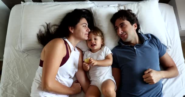 Loving Family Together Bed Father Mother Infant Toddler Together Sharing — Vídeos de Stock