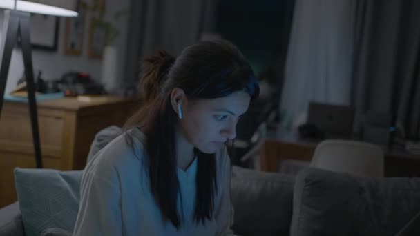 Woman Browsing Internet Night Front Laptop Computer — Stok video
