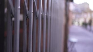 Gate store closed during lockdown