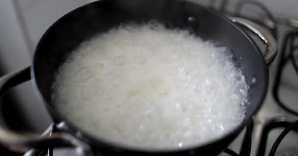 Cooking Boiling Water Pan — Stok Video