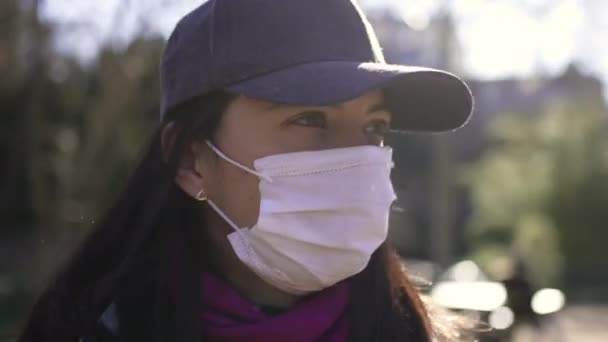 Woman Wearing Covid Face Mask — ストック動画