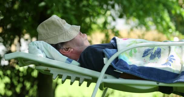 Older Man Taking Nap Nature Senior Retired Person Sleeping Tree — Stockvideo