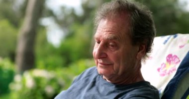 Son sınıfların portresi emekliliğin tadını çıkarıyor.