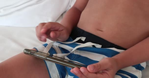 Child Toddler Using Cellphone Device — Stock videók