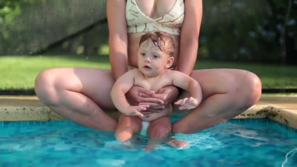 Infant Baby Together Mother Swimming Pool — ストック動画