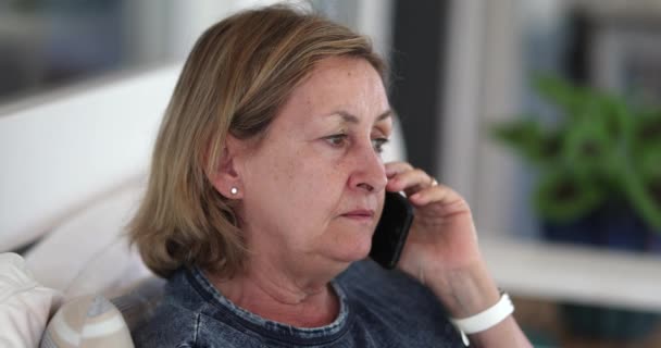 Older Woman Speaking Phone Candid Senior Lady Talking Smartphone — Stockvideo