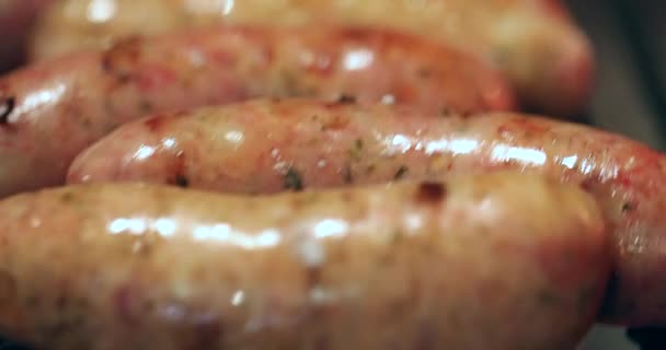 Embutidos Parrilla Macro Primer Plano Varios Hot Dogs Tradicionales Bbq — Vídeos de Stock