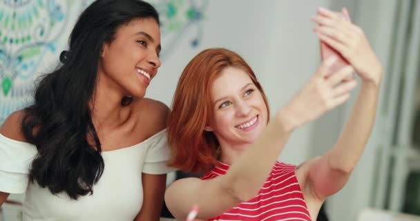Pretty Multiracial Girls Taking Selfie Cellphone — Stock Video