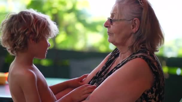 Bunica Nepotul Împreună Dragoste Familie Generațională — Videoclip de stoc