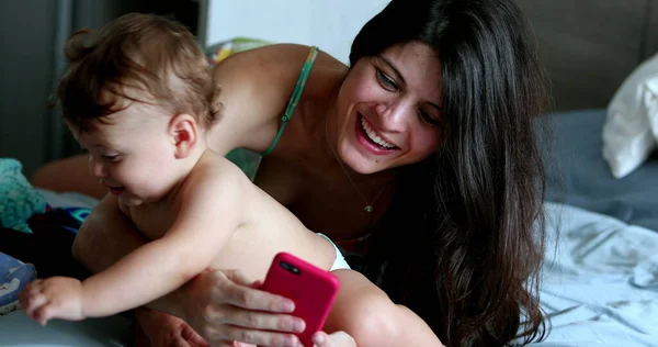 Candid Mother Taking Selfie Infant Baby Bedroom Home —  Fotos de Stock