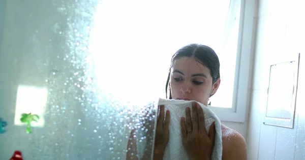 Casual Woman Stepping Out Shower Morning Grabbing Towel Drying Face — ストック写真